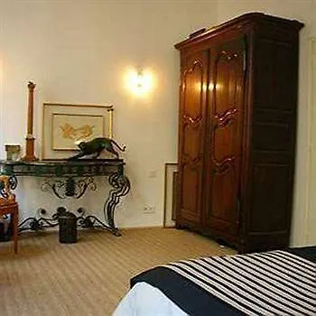 Volta Bed & Breakfast Paris