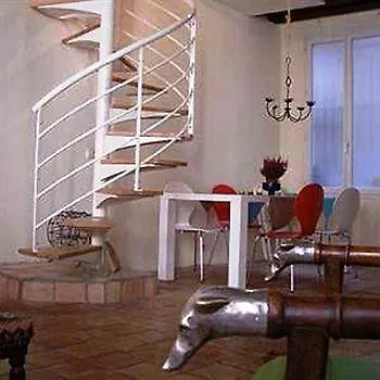 Volta Bed & Breakfast *